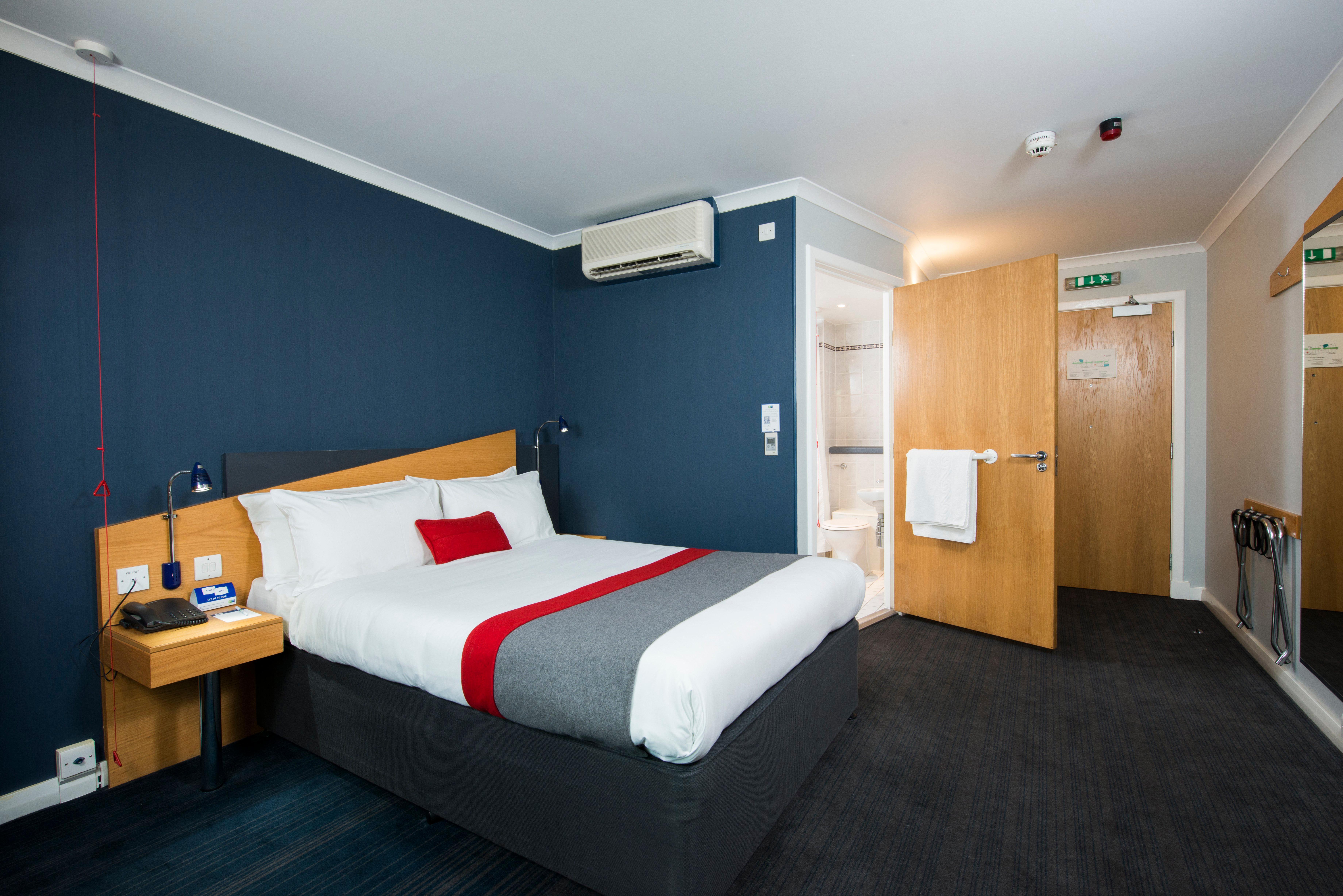 Holiday Inn Express Stirling By Ihg Exterior foto