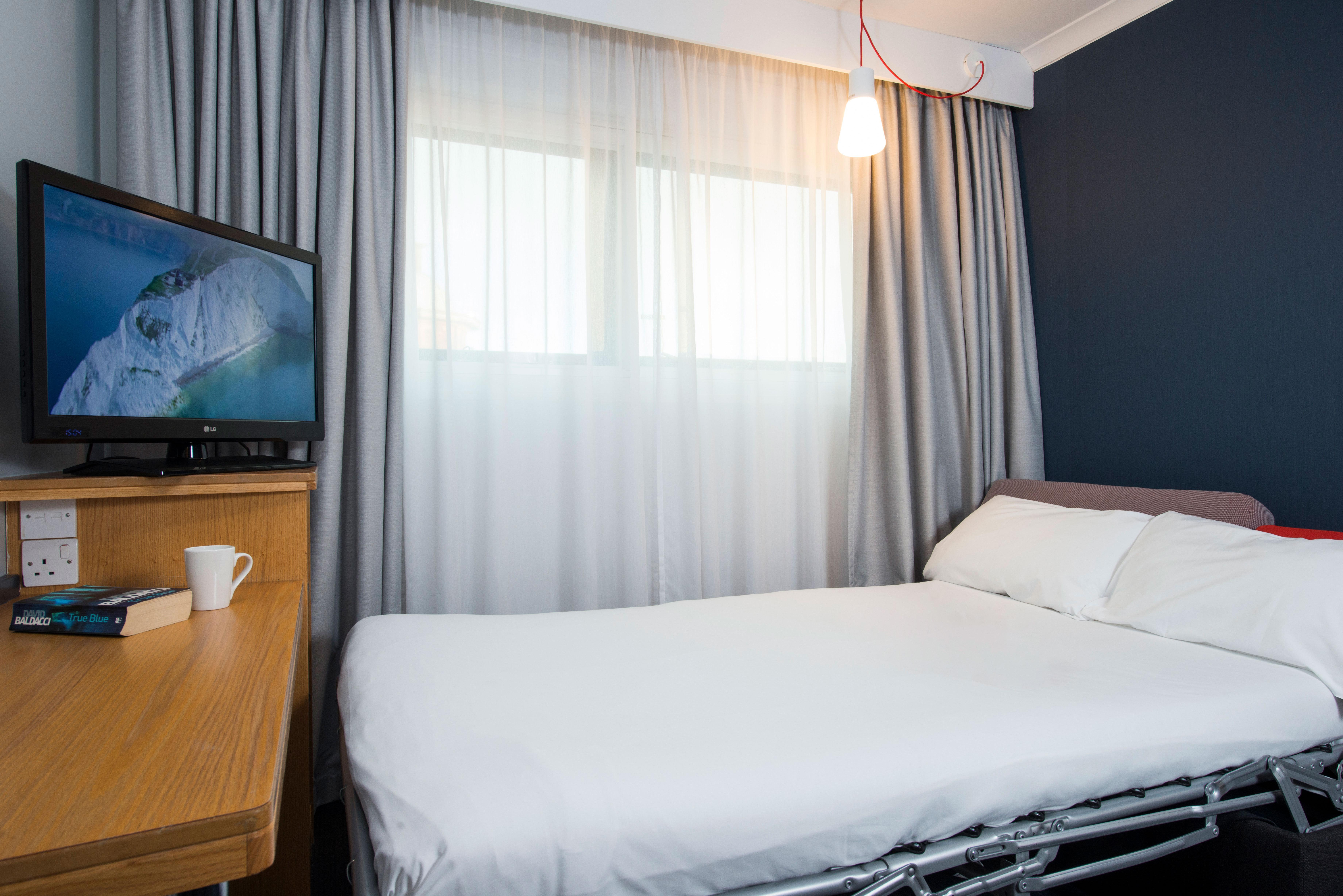 Holiday Inn Express Stirling By Ihg Exterior foto