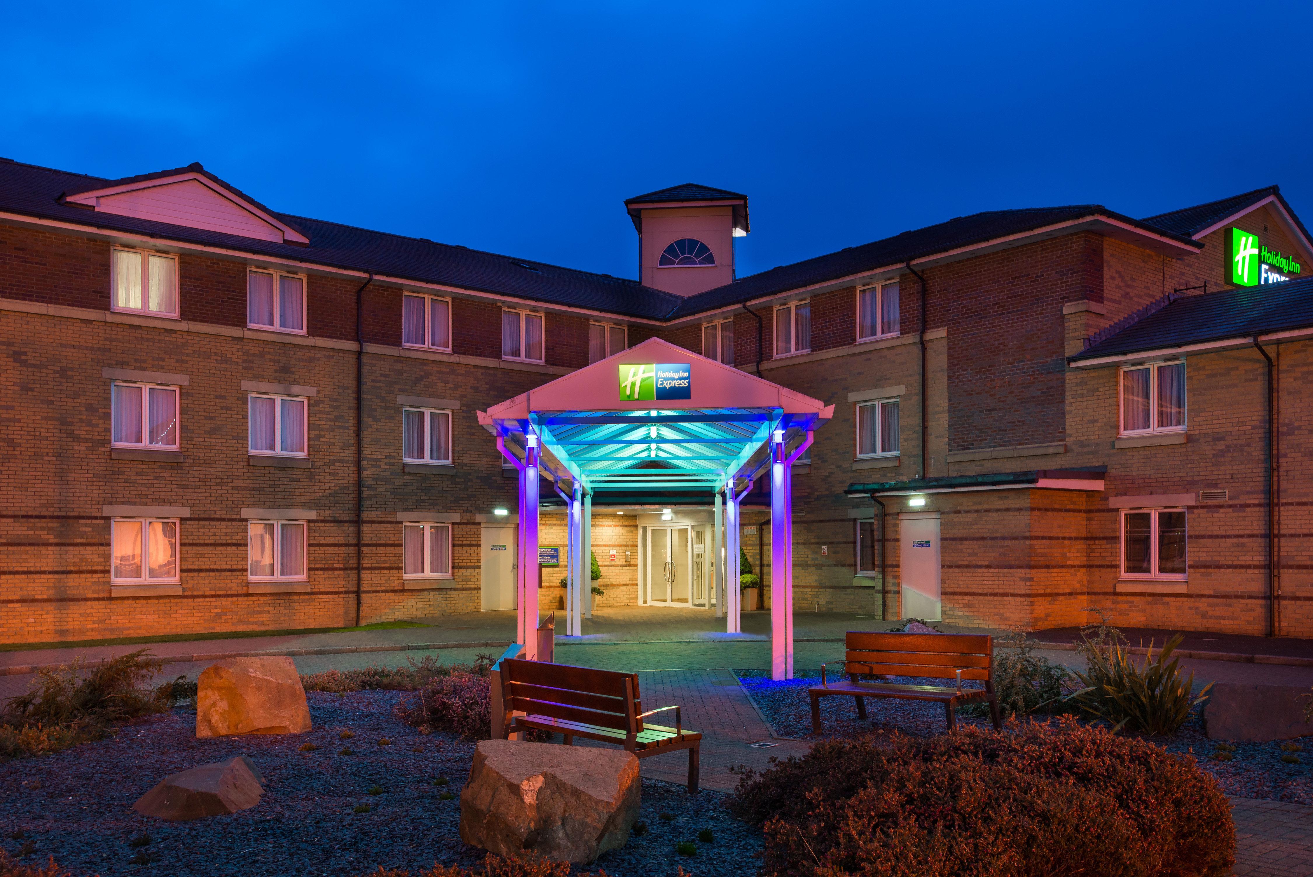 Holiday Inn Express Stirling By Ihg Exterior foto