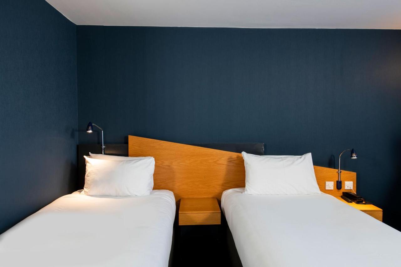 Holiday Inn Express Stirling By Ihg Exterior foto