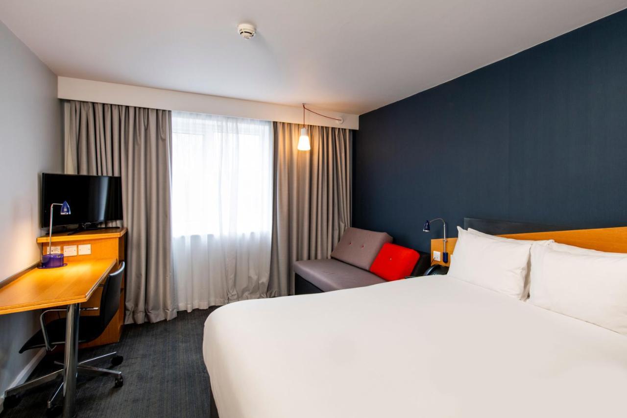 Holiday Inn Express Stirling By Ihg Exterior foto