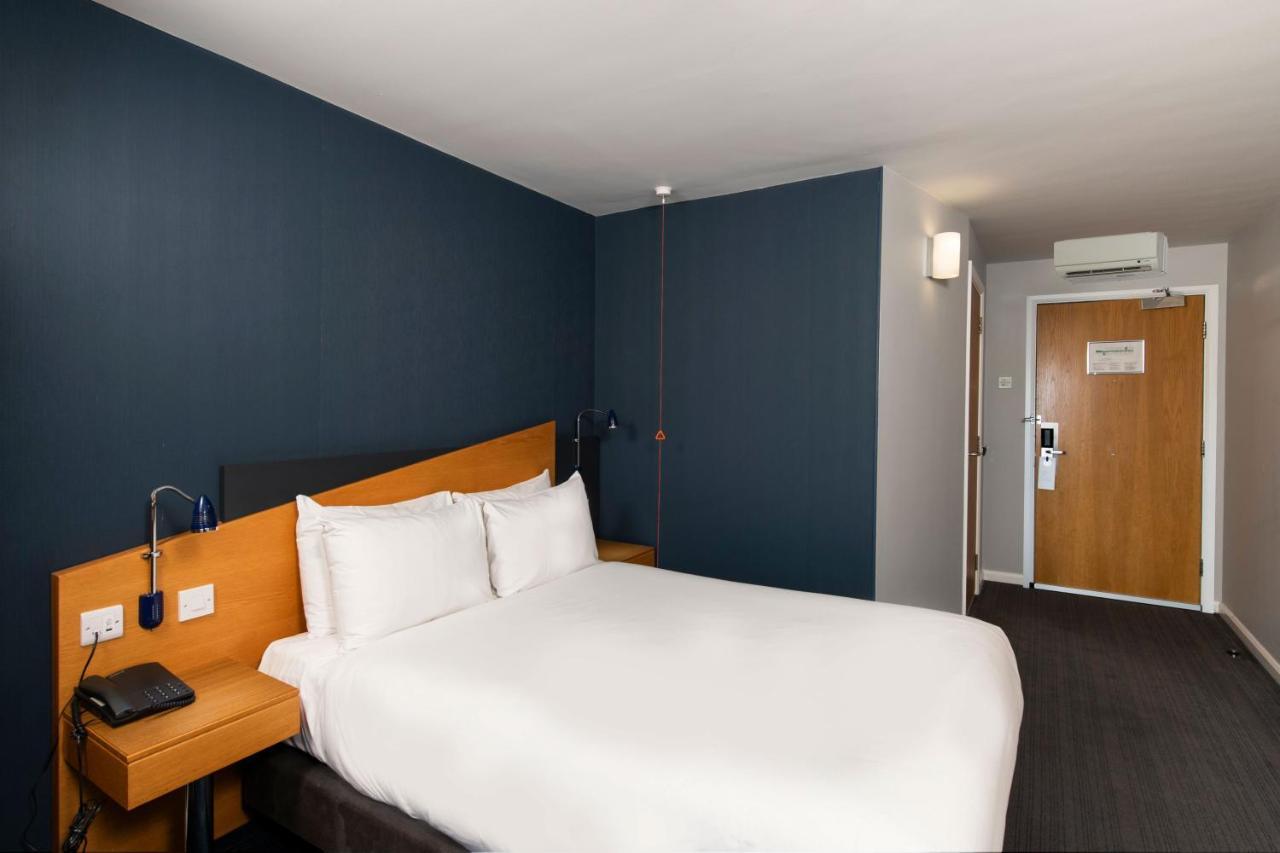 Holiday Inn Express Stirling By Ihg Exterior foto