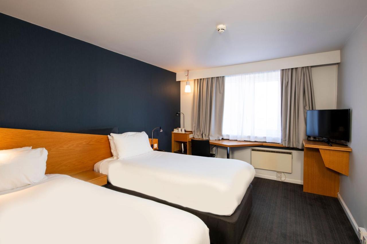 Holiday Inn Express Stirling By Ihg Exterior foto