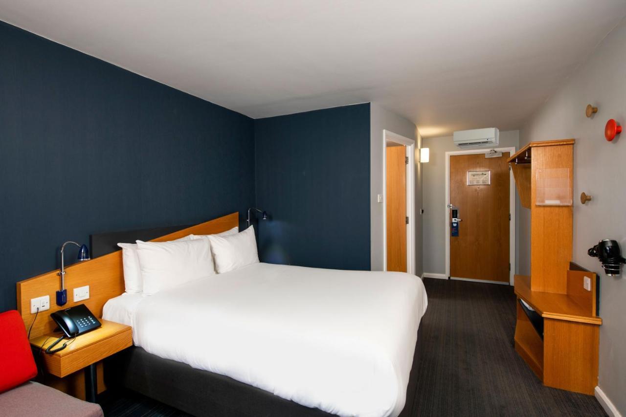 Holiday Inn Express Stirling By Ihg Exterior foto