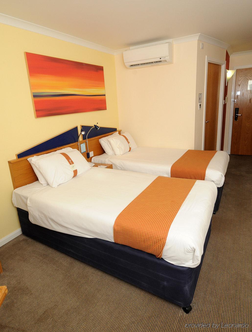Holiday Inn Express Stirling By Ihg Exterior foto