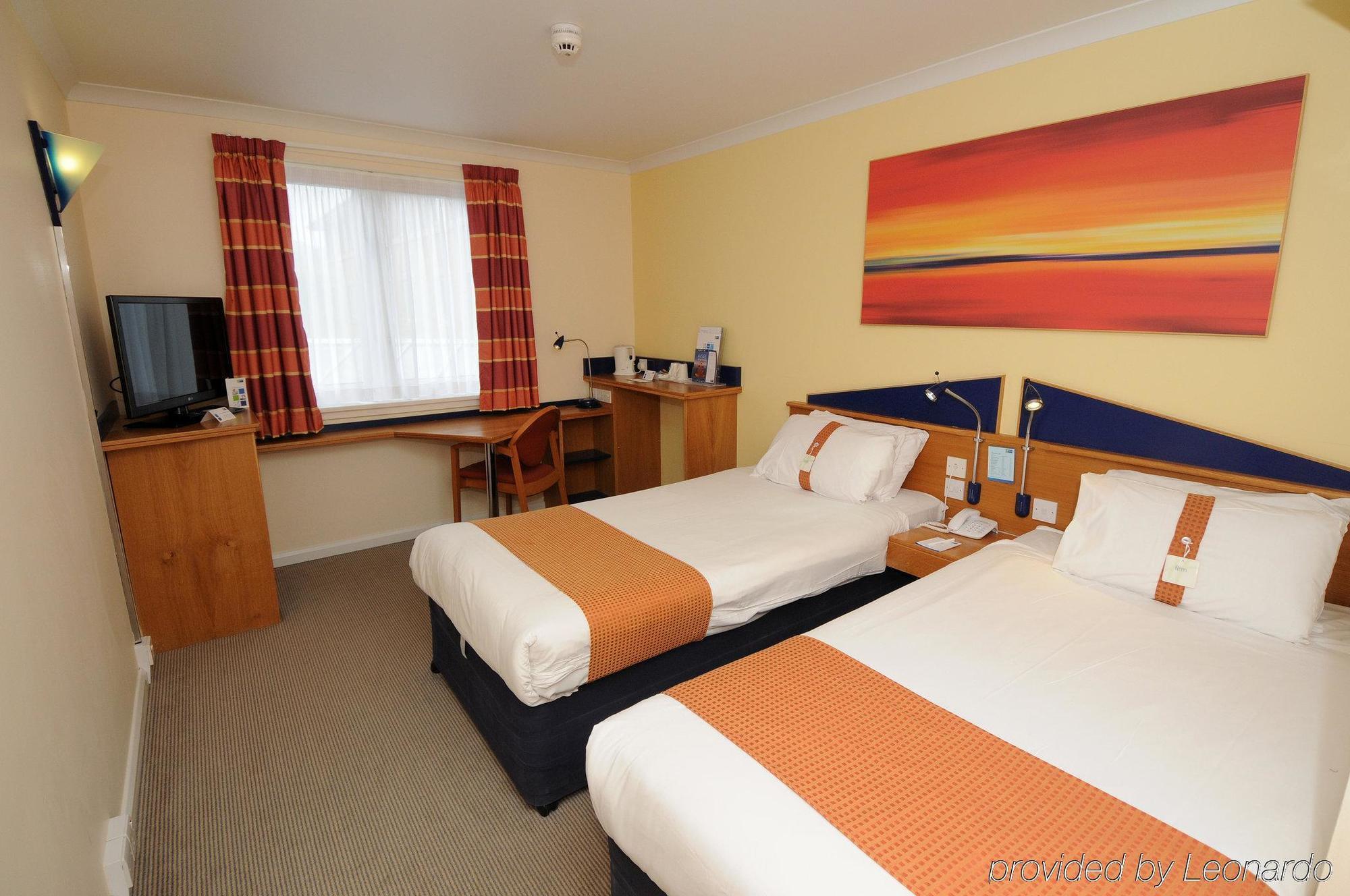 Holiday Inn Express Stirling By Ihg Exterior foto