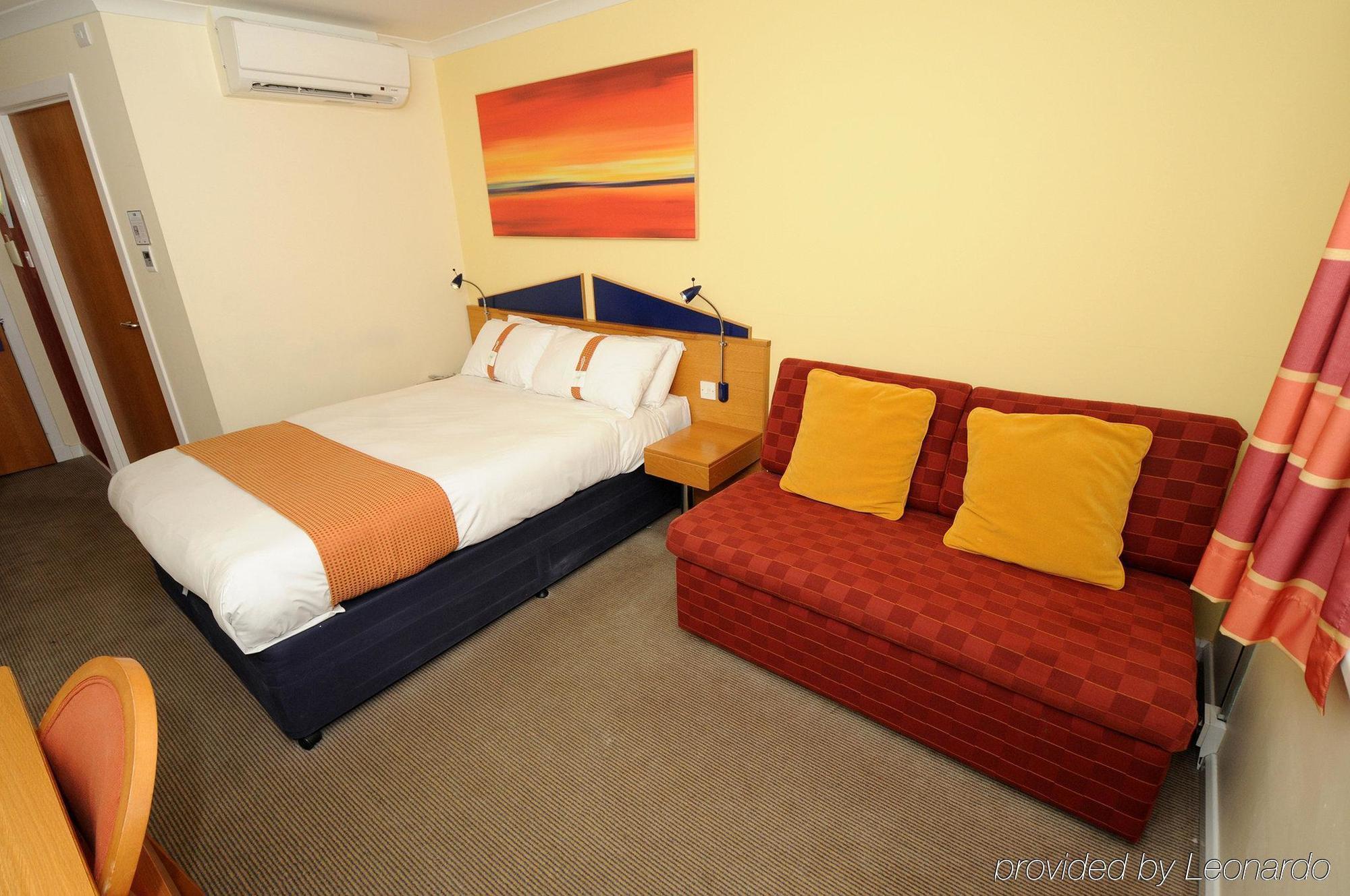Holiday Inn Express Stirling By Ihg Exterior foto