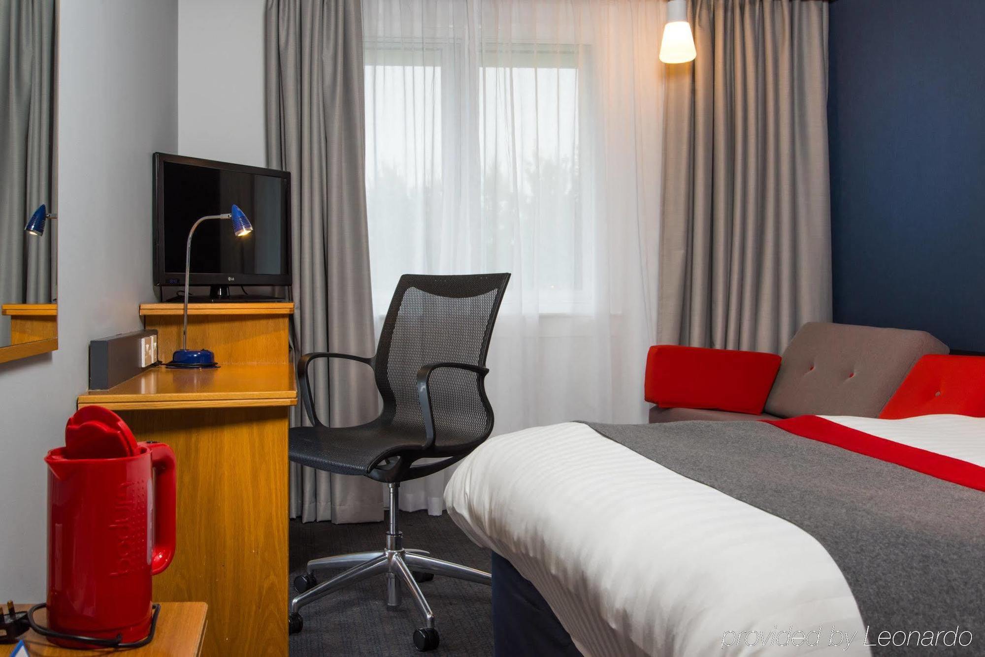 Holiday Inn Express Stirling By Ihg Exterior foto