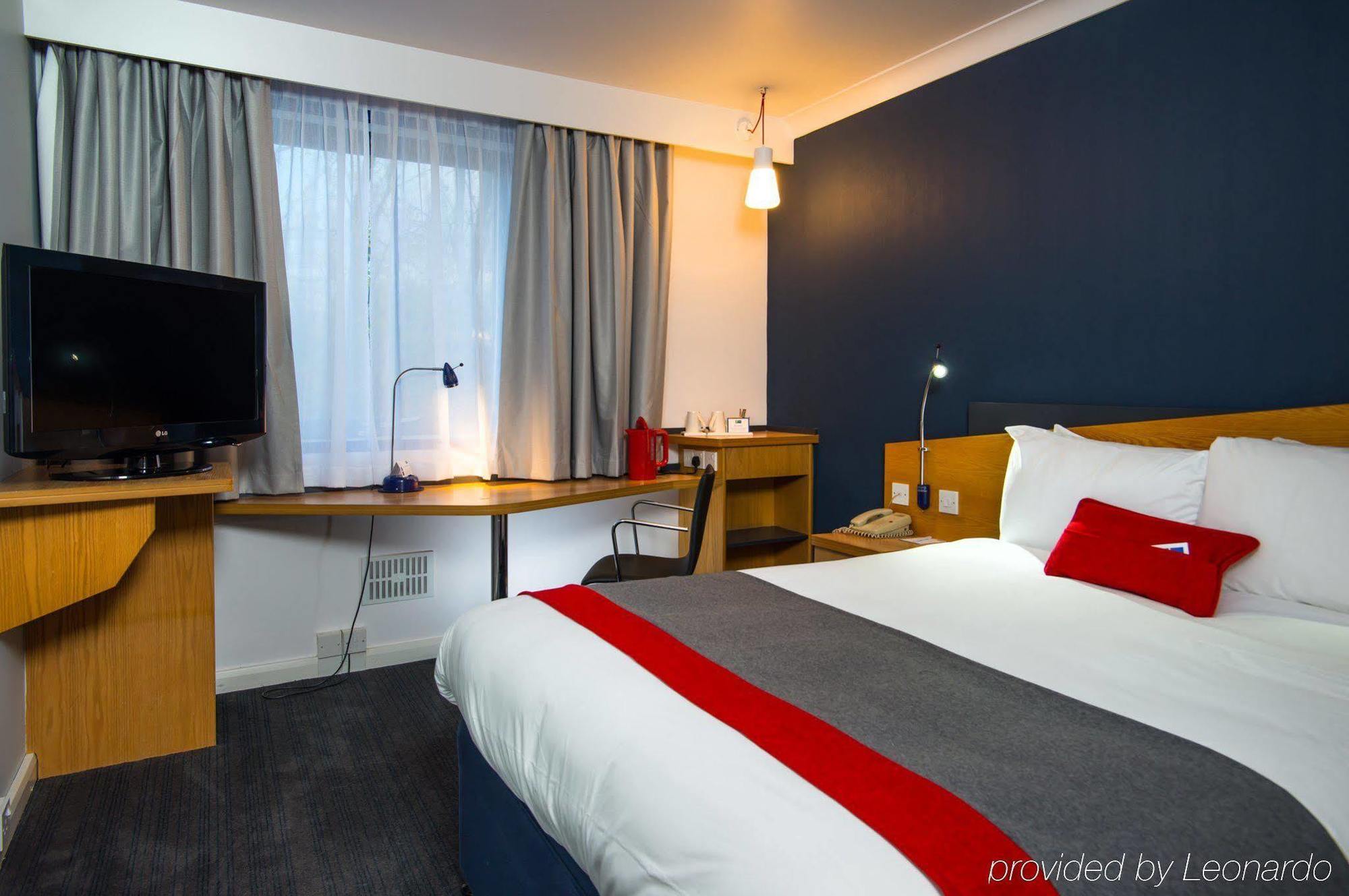 Holiday Inn Express Stirling By Ihg Exterior foto
