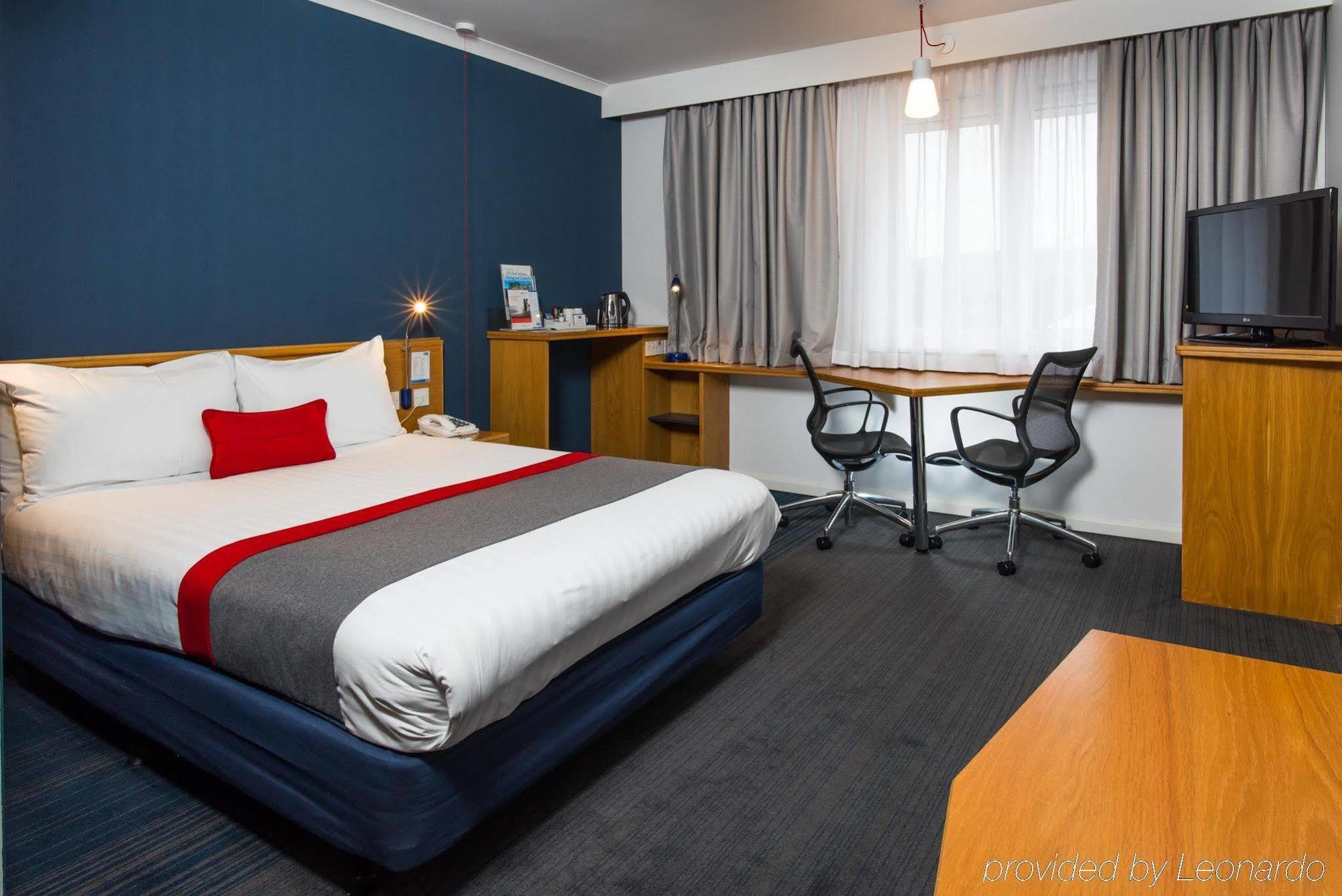 Holiday Inn Express Stirling By Ihg Exterior foto