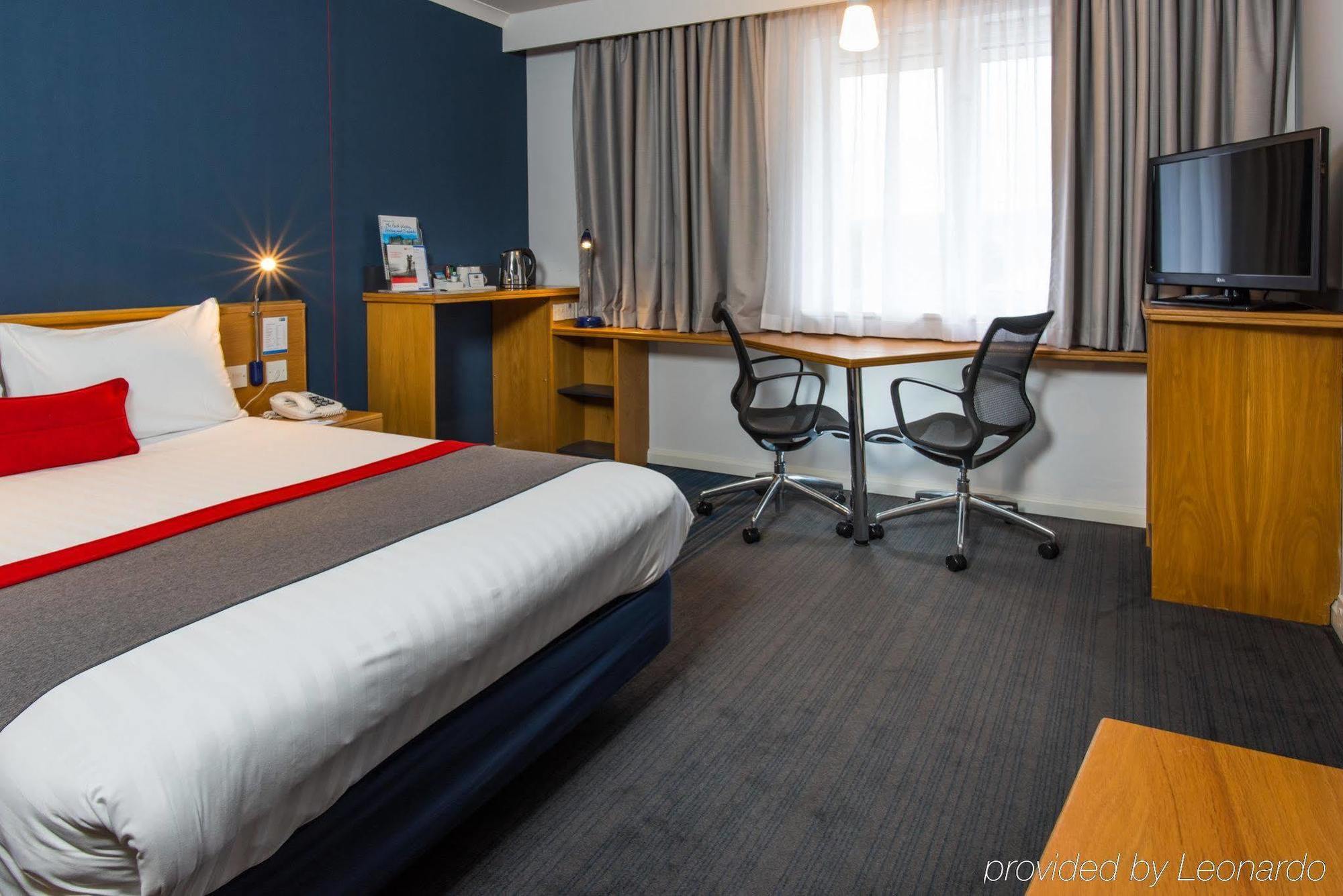 Holiday Inn Express Stirling By Ihg Exterior foto